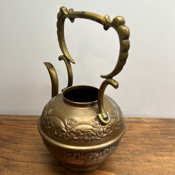 Vintage Brass Teapot Watering Can Etched Raised Design Copper Metal Patina - Picture 4 of 11